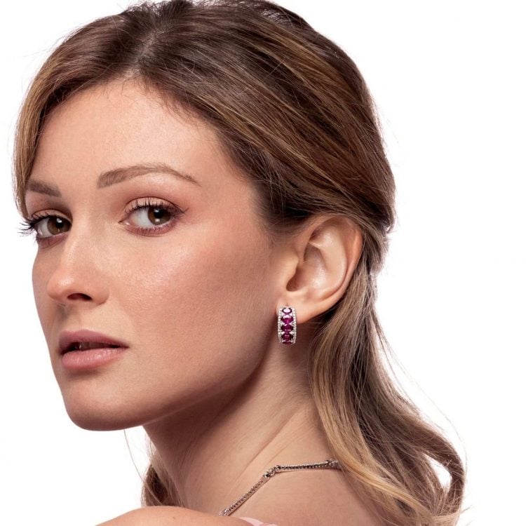 a earrings with diamonds