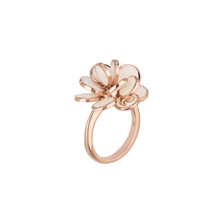 Small Paillettes flower ring in 18Kt pink gold and white enamel