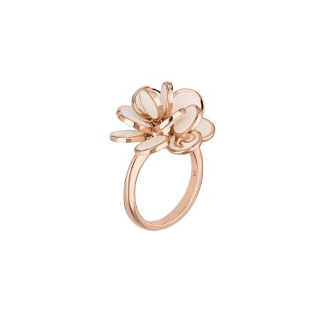 Small Paillettes flower ring in 18Kt pink gold and white enamel