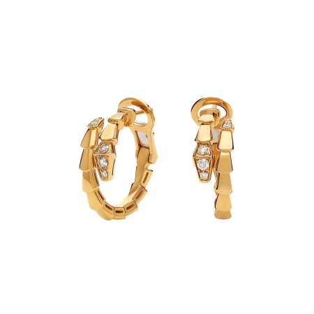 Serpenti Viper 18 kt yellow gold hoop earrings set with pavé diamonds on the head and tail