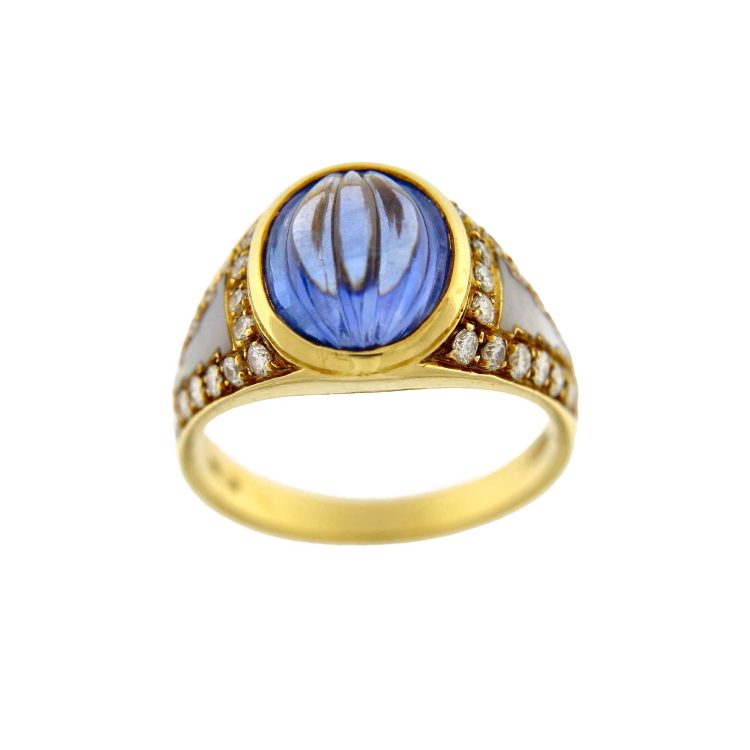 Carlo Ilario yellow gold ring with mother-of-pearl cabochon sapphire and brilliants - Image 2