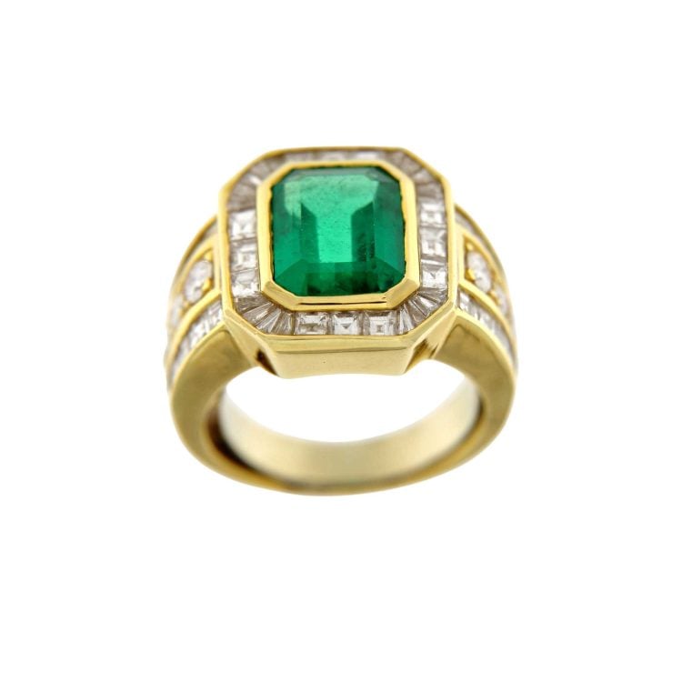 70S YELLOW GOLD RING WITH 4/5 CT NATURAL EMERALD AND CORED-CUT DIAMONDS - Image 2