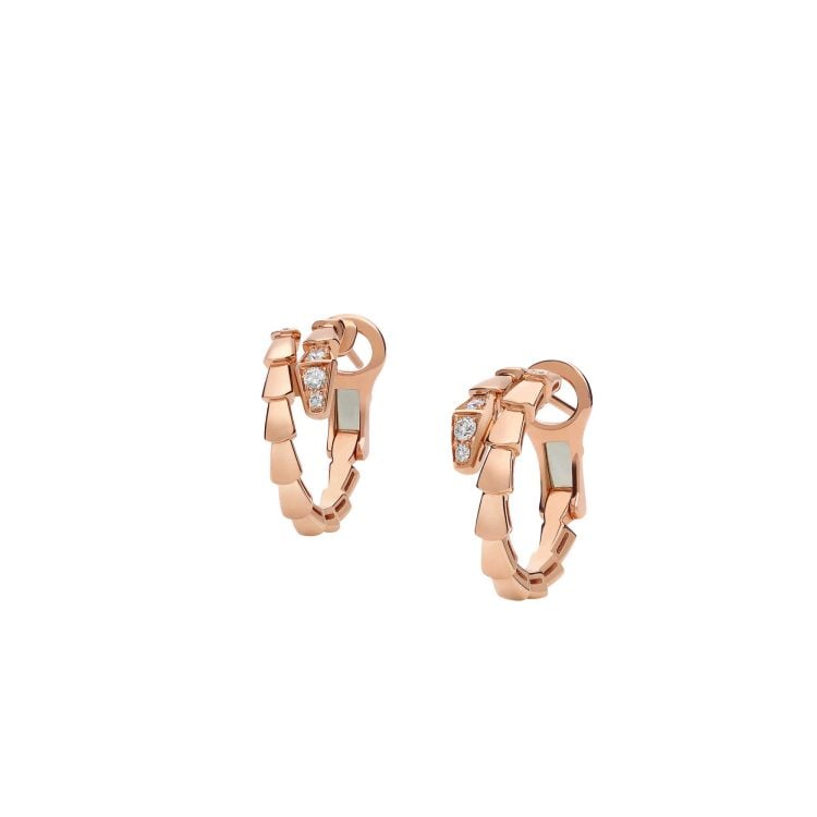 Serpenti Viper 18 kt rose gold hoop earrings set with demi pavé diamonds - Image 2