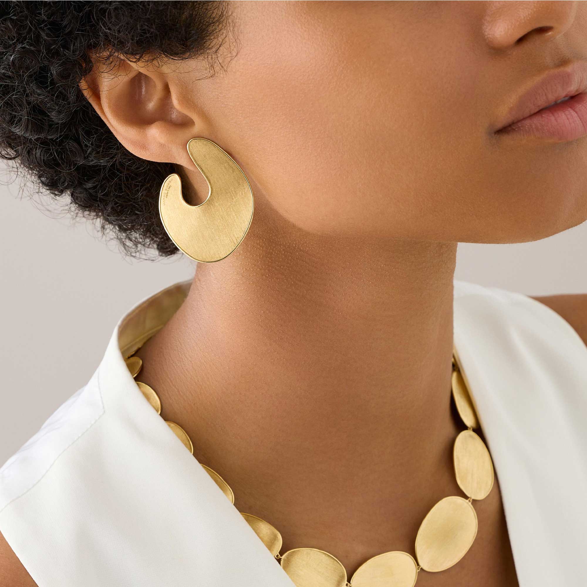 Yellow gold irregular Lunaria leaf earrings - Image 2