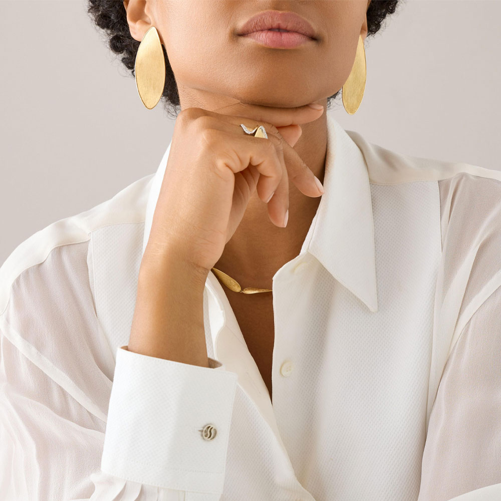 18kt large yellow gold statement Lunaria earrings - Image 2